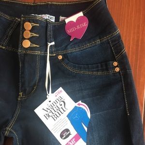 Mid-rise Booty Lifting Jeans Size 5